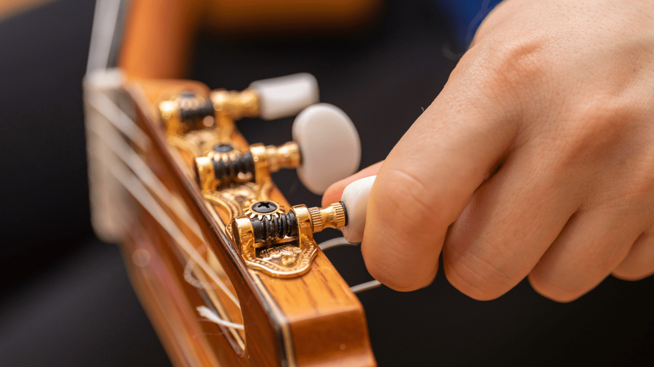✅¿cómo cambiar las cuerdas a una guitarra acústica? ? - -